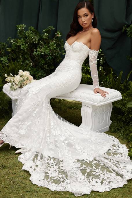 House of CB Hochzeiten Z26T1139 Isabelle weißes Spitzen-Brautkleid mit langen Ärmeln