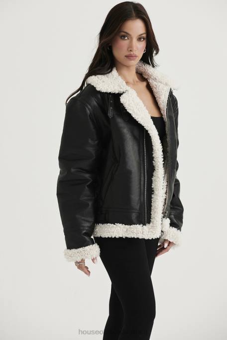 House of CB Kleidung Z26T1041 Madden schwarze Fliegerjacke aus veganem Shearling